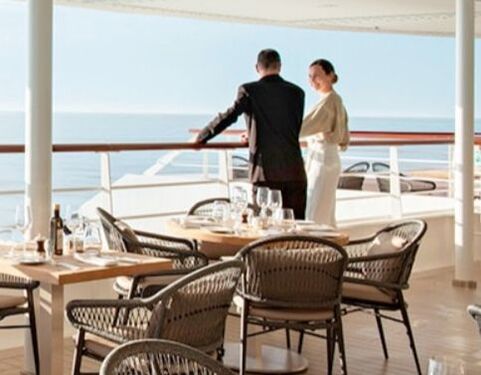 Ponant Explorers cruise ships the grill restaurant